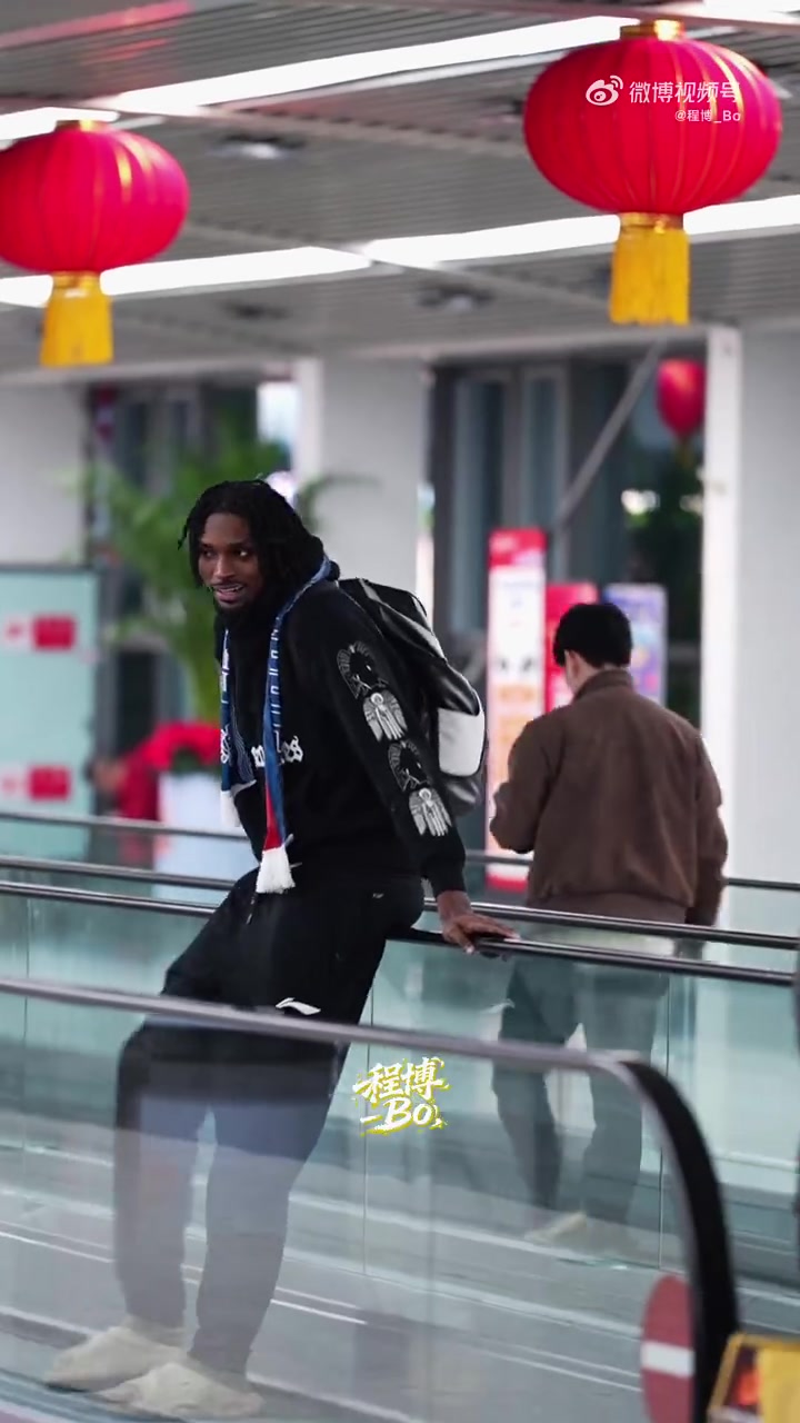 OD体育平台-刘维伟：希望泰肖恩·克劳福德给青岛队带来总冠军